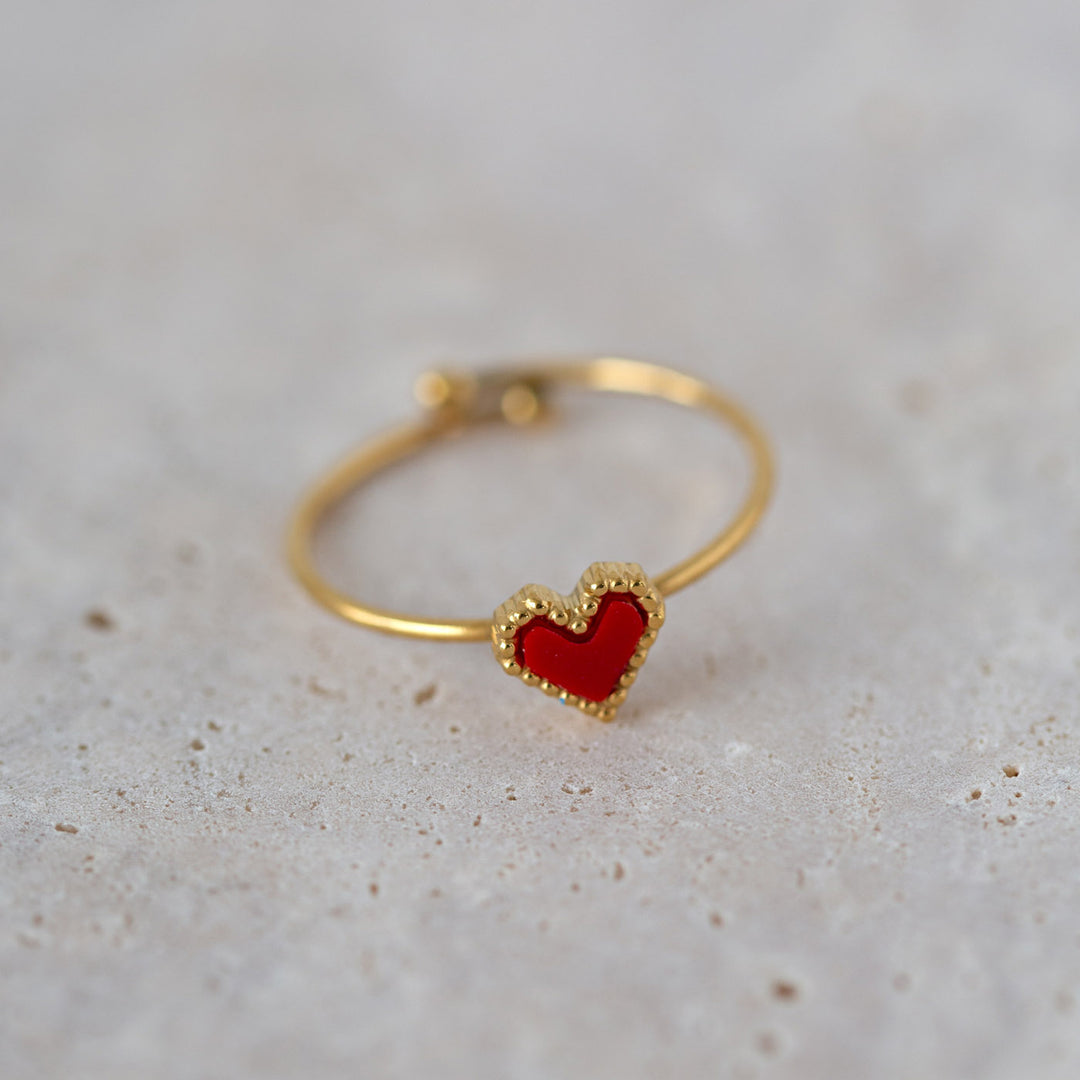 Coffret cadeau avec bague, boucles d'oreilles et collier en forme de cœur rouge